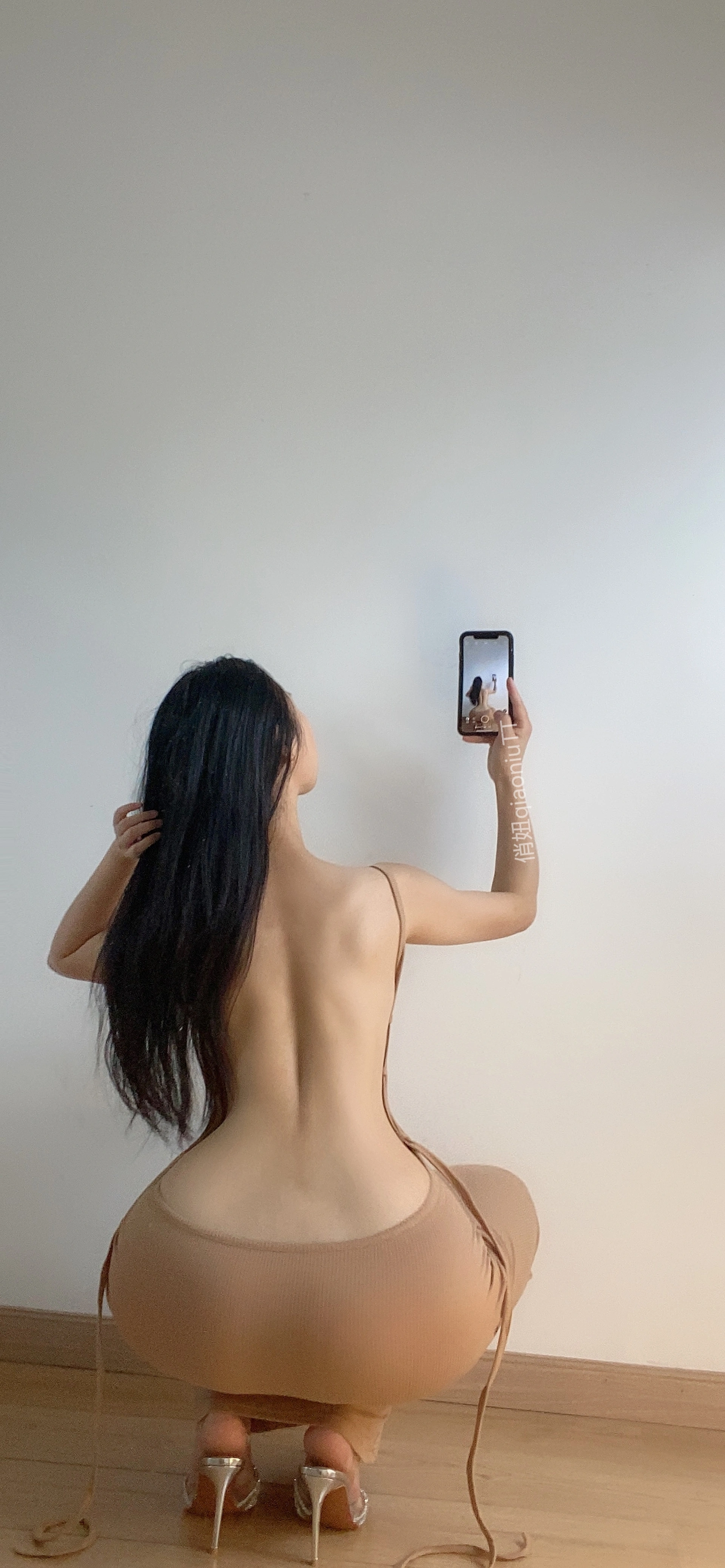 俏妞qiaoniuTT – NO.039 露背连衣裙 3